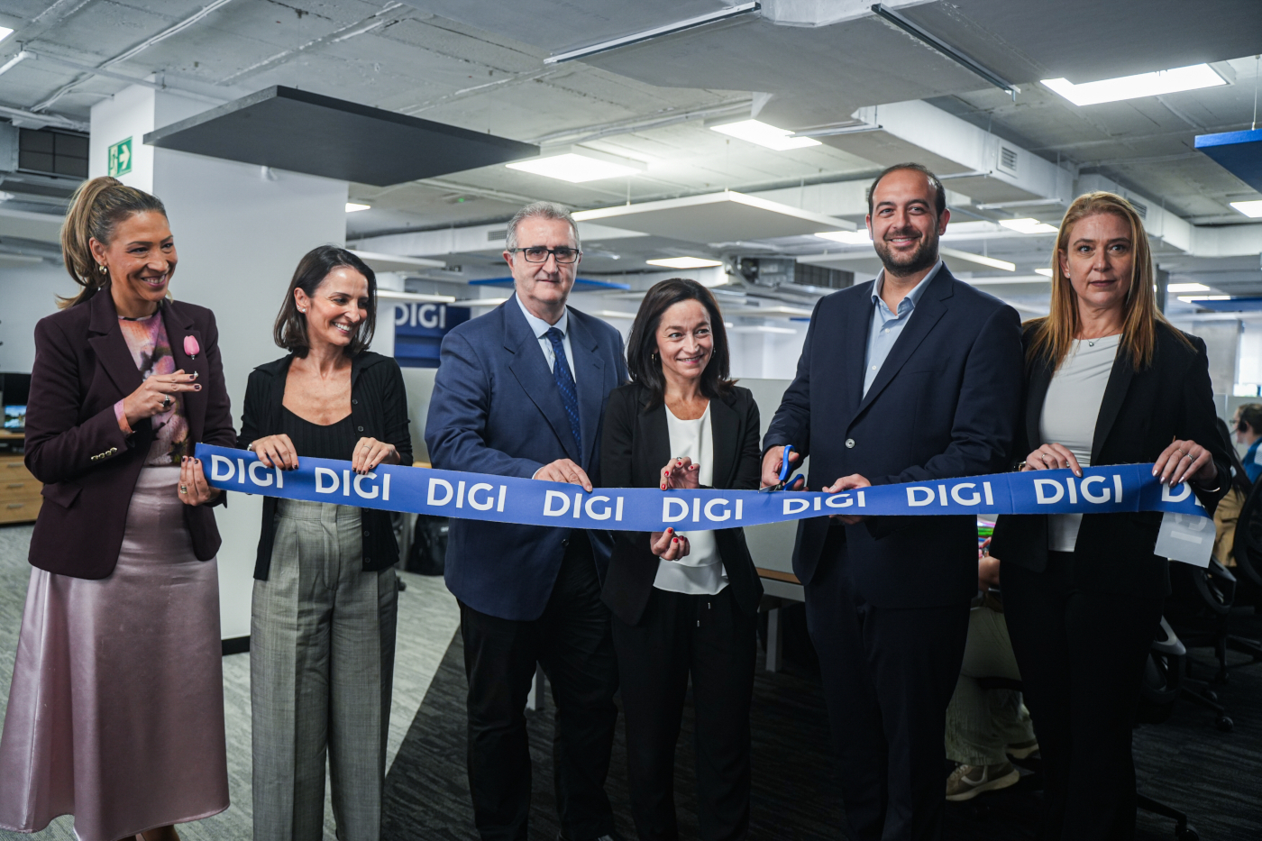 DIGI inaugura un nuevo centro de atención al cliente en Valencia, con el que creará más de 150 empleos directos